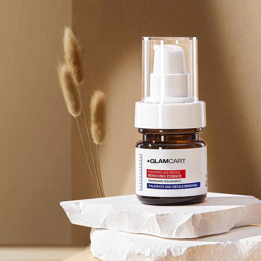 𝐖𝐡𝐢𝐭𝐞𝐧𝐢𝐧𝐠 and 𝐅𝐫𝐞𝐜𝐤𝐥𝐞 Removing Essence, Vitamin C Serum